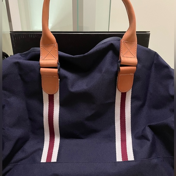 Herschel Novel duffle - Picture 2 of 7